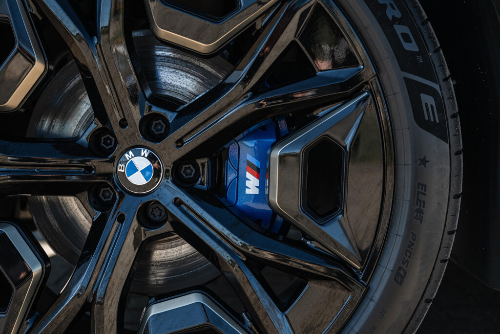 BMW iX 44