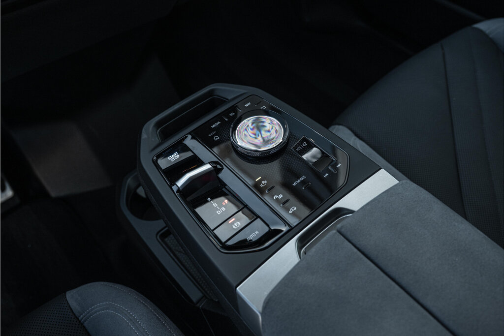 BMW iX 46