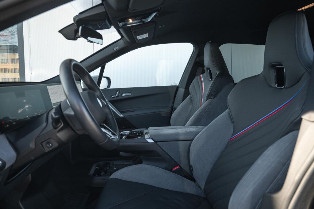 BMW iX 47