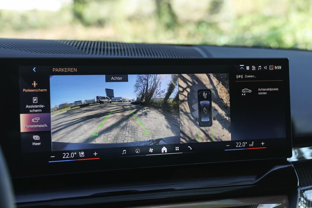 BMW i5 16