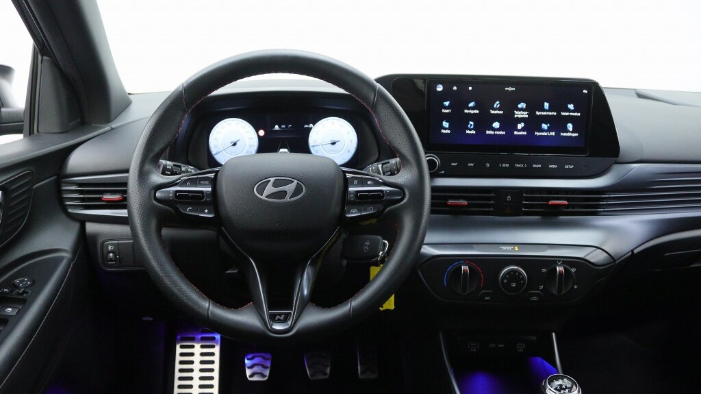 Hyundai i20 1.2 N Line | Navigatie | Private lease 429,- p.m. - Afbeelding 3