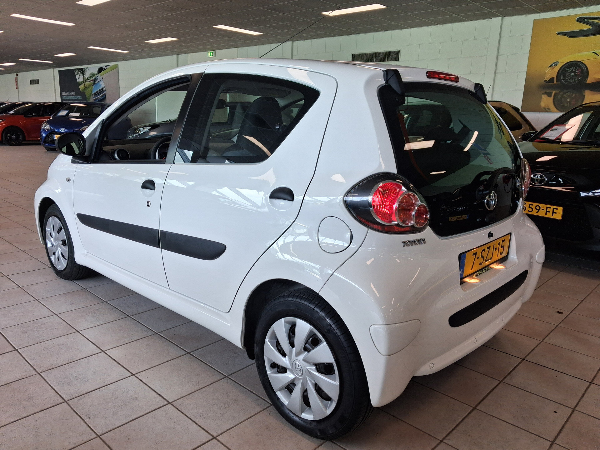 Toyota Aygo 1.0 VVT-i Now - Afbeelding 4