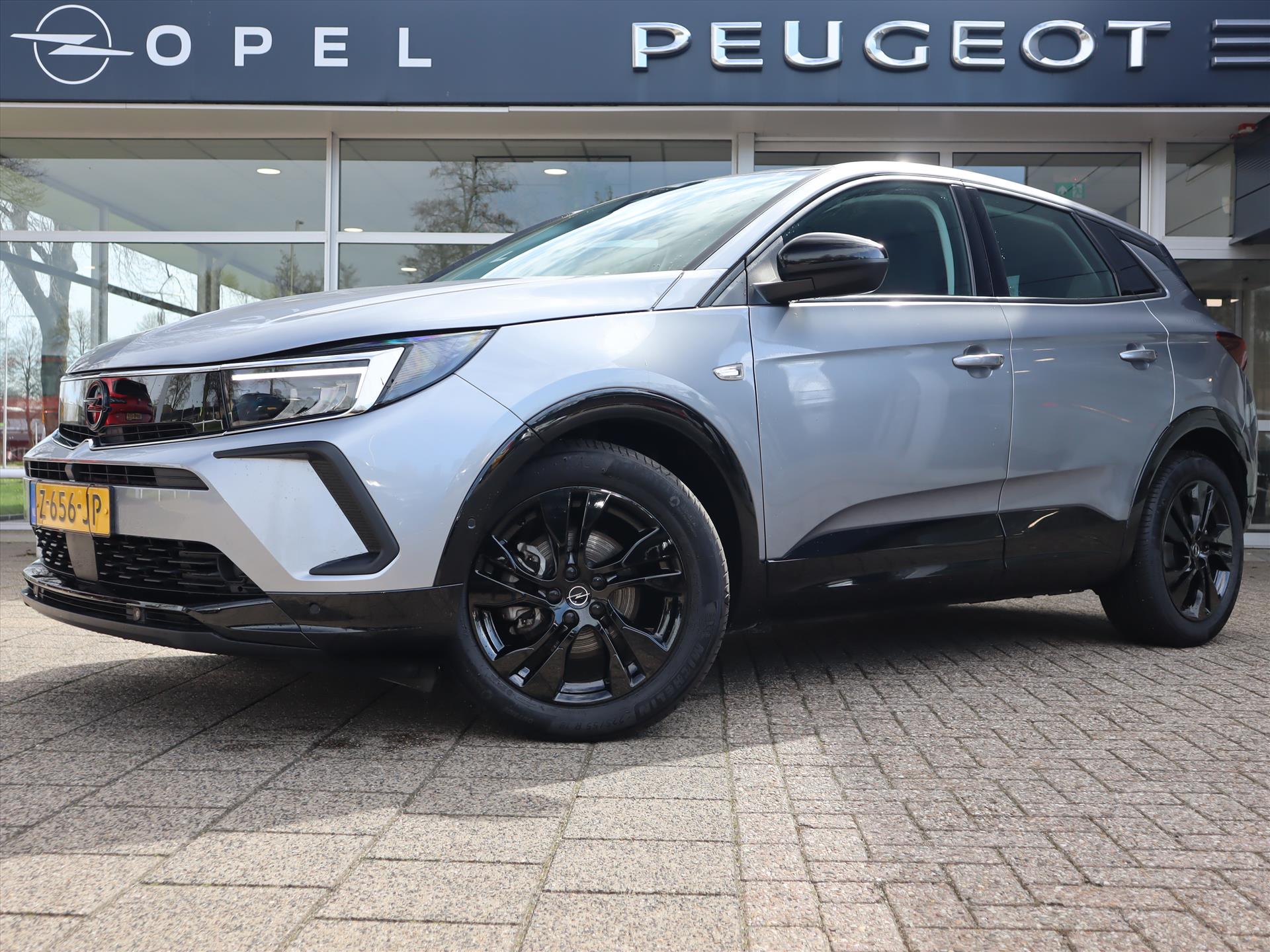 Opel Grandland *Auto van de Week - Gratis Trekhaak!* GS Turbo Hybrid 145pk eDCT Automaat, Rijkaarprijs, Navigatie Camera Stoel- en stuurverwarming Adaptieve cruise