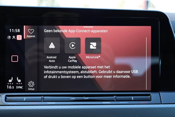 Apple Carplay/Android Auto Apple Carplay/Android Auto