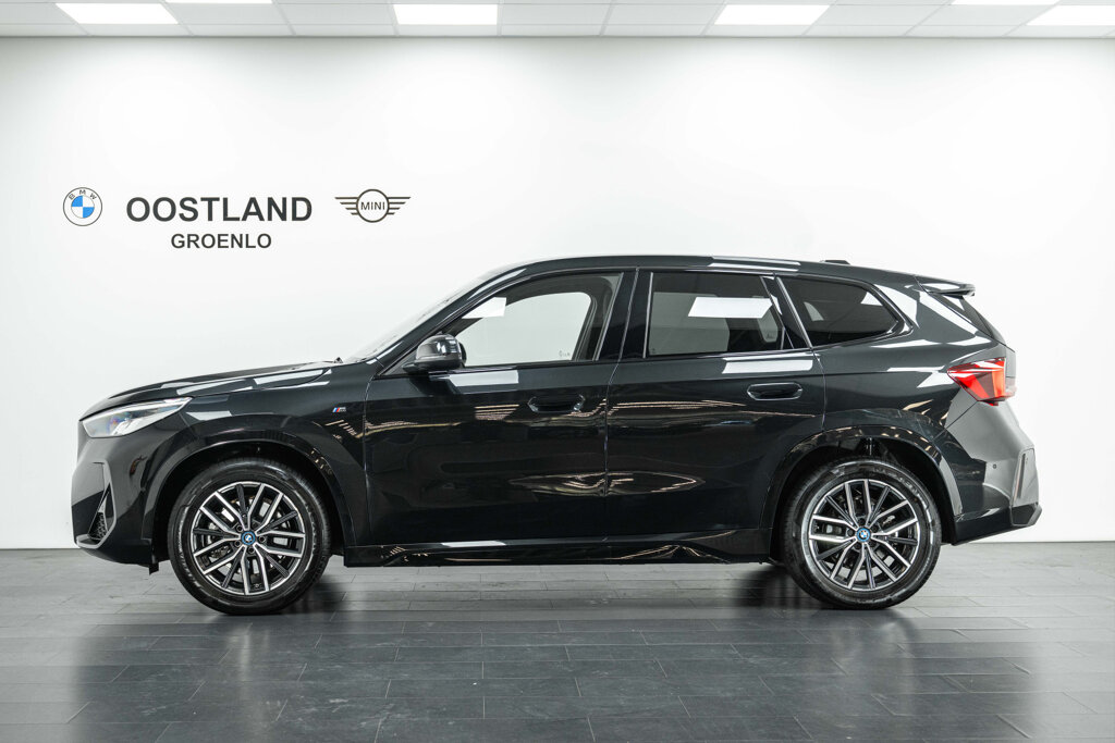 BMW iX1 7