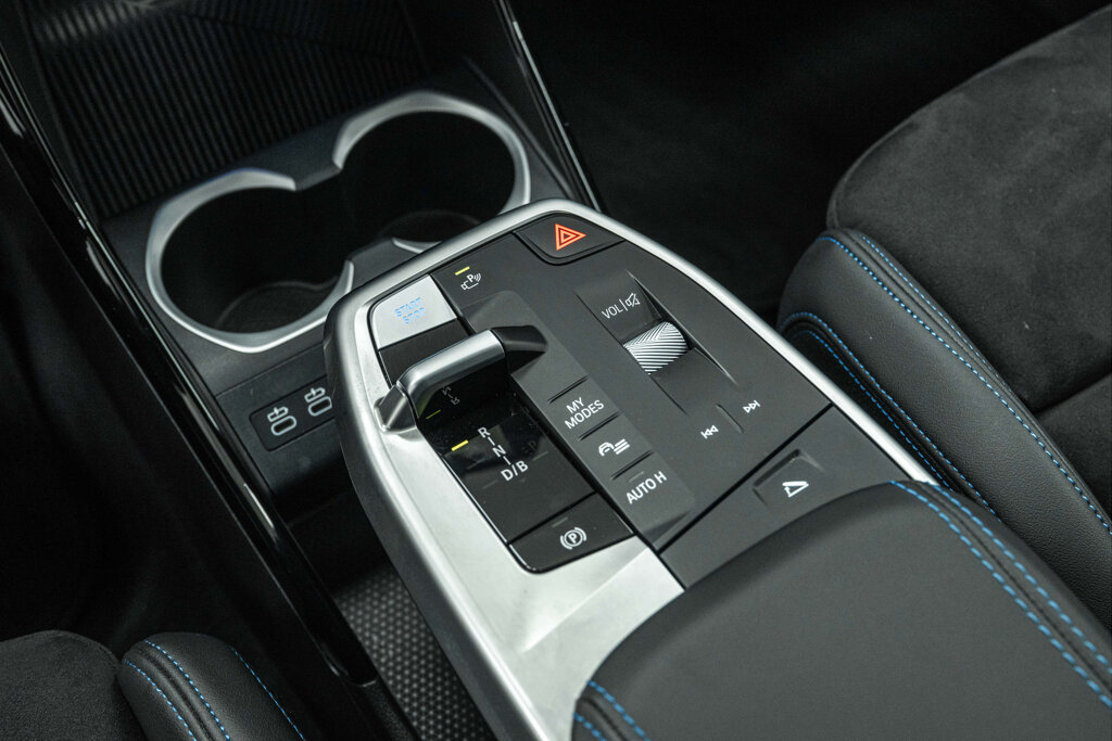BMW iX1 22