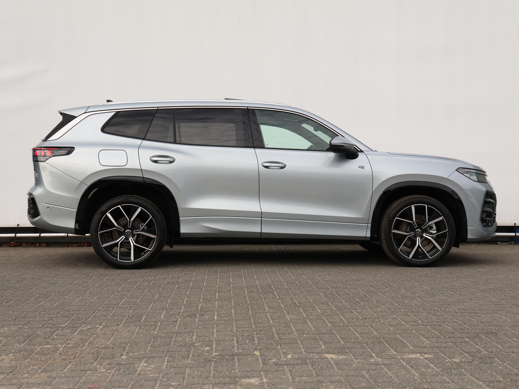 Volkswagen Tayron R-Line Edition 1.5 eHybrid 272 PK - Afbeelding 2
