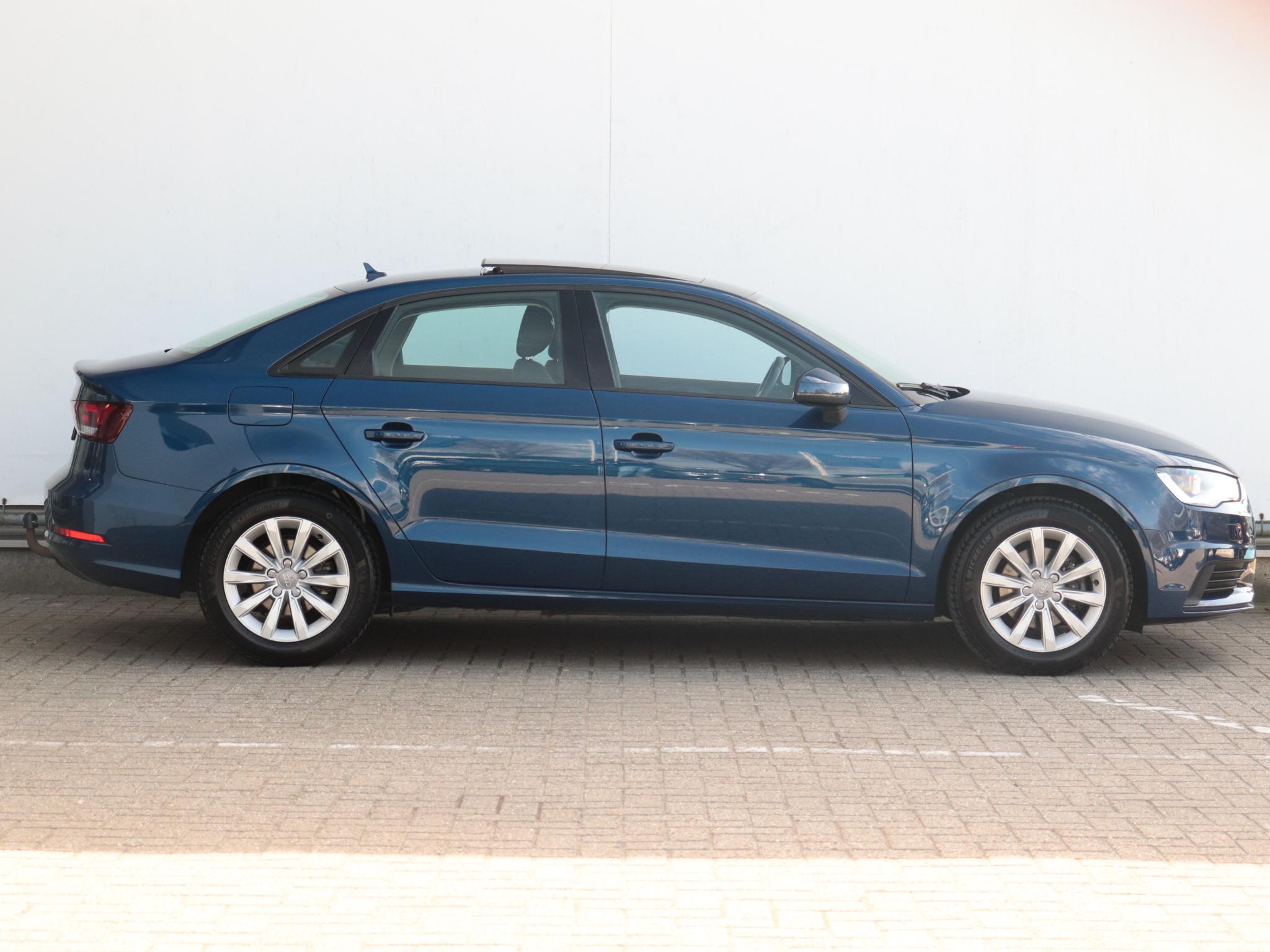 Audi A3 Limousine 1.4 TFSI CoD Attraction Pro Line - Afbeelding 2
