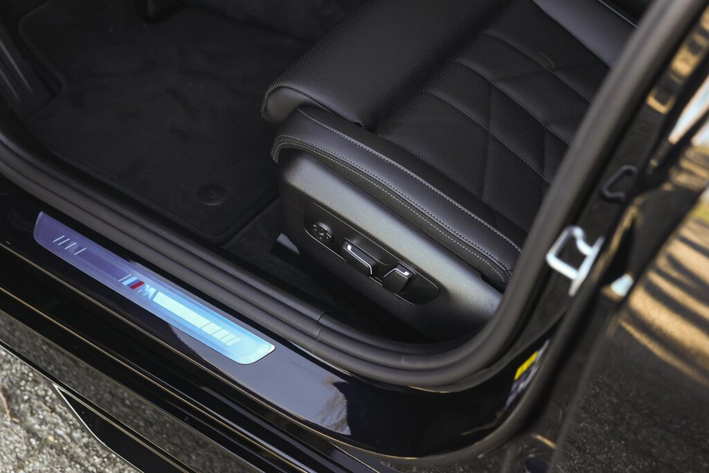 BMW i5 13