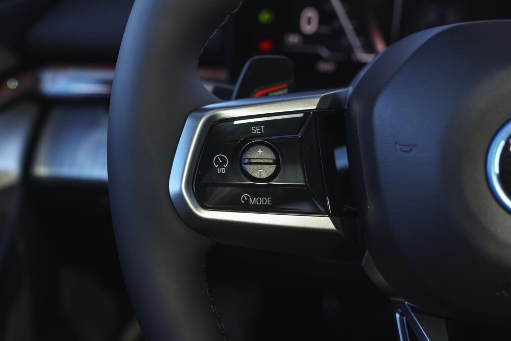 BMW i5 15