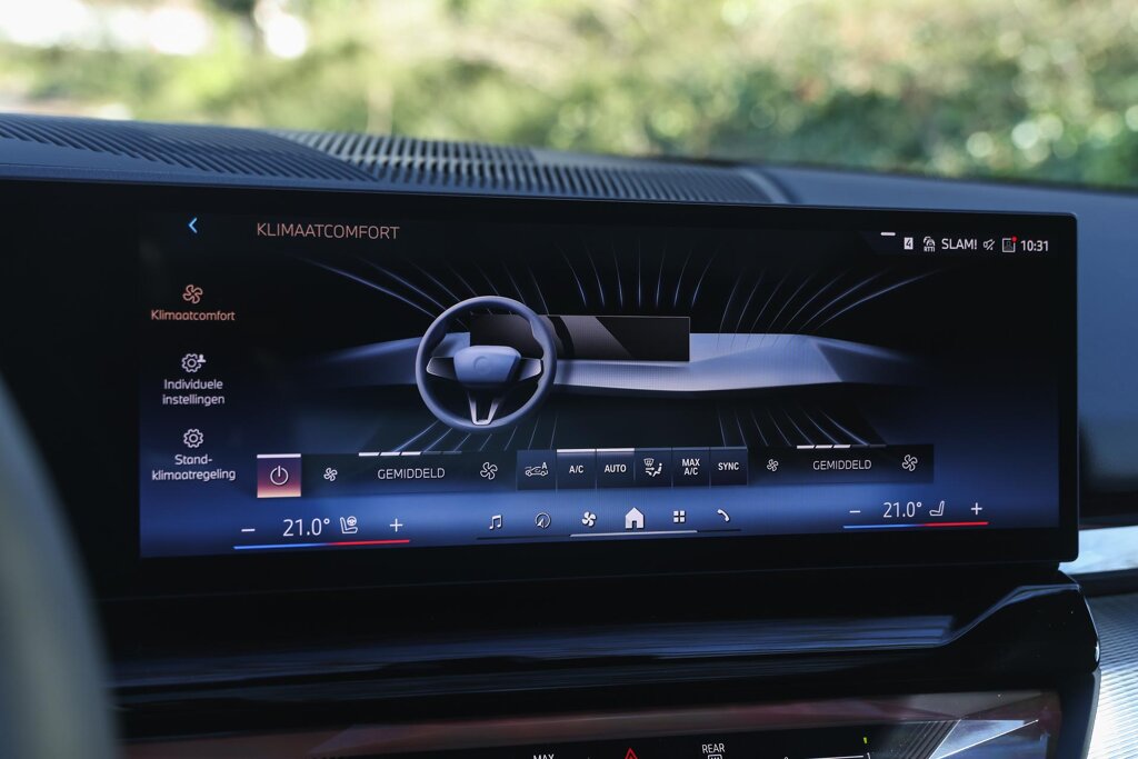 BMW i5 24