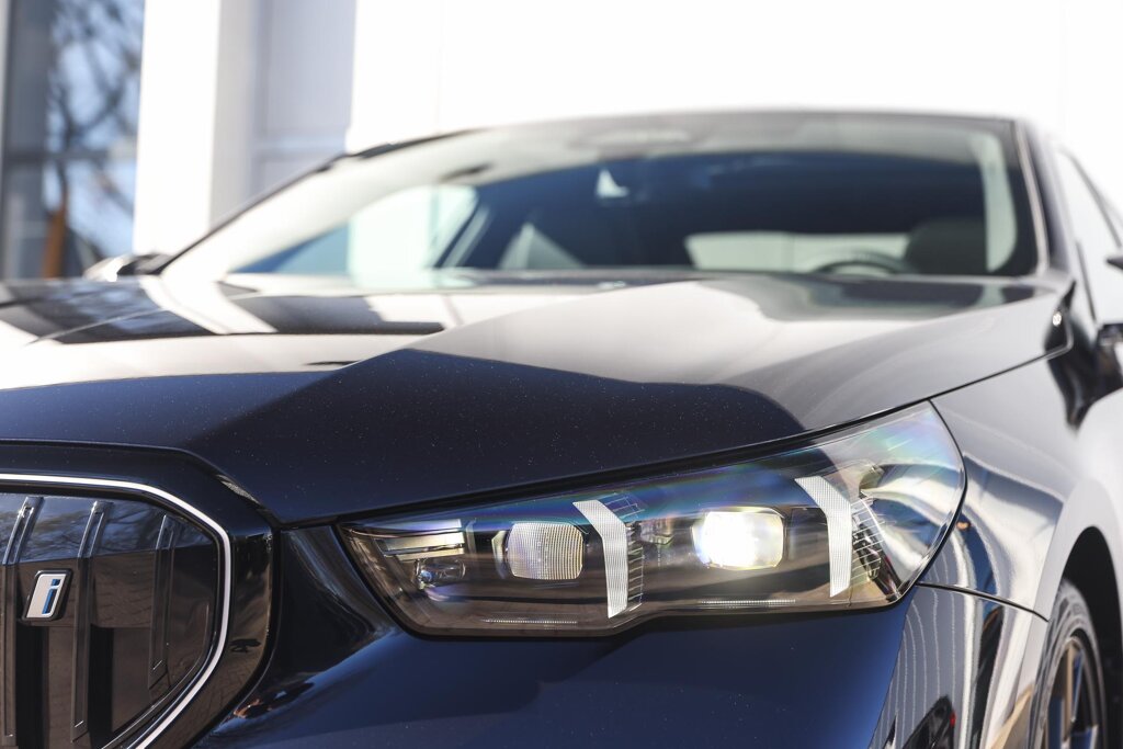BMW i5 31