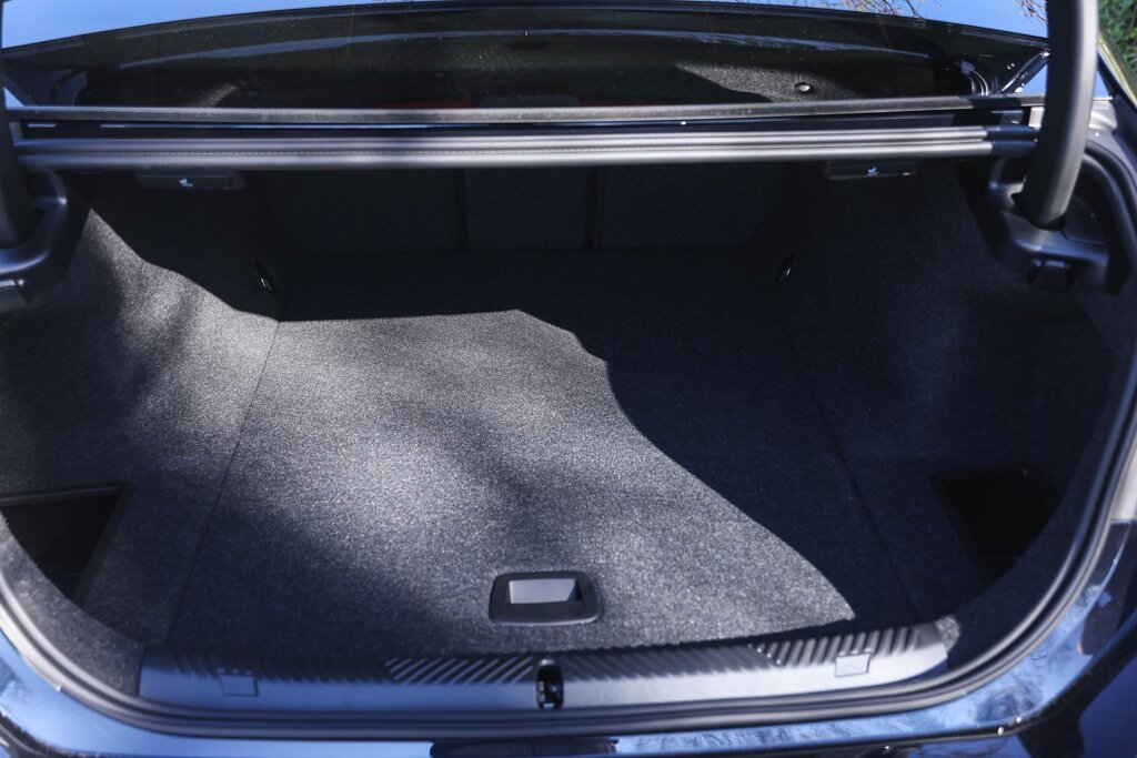 BMW i5 34