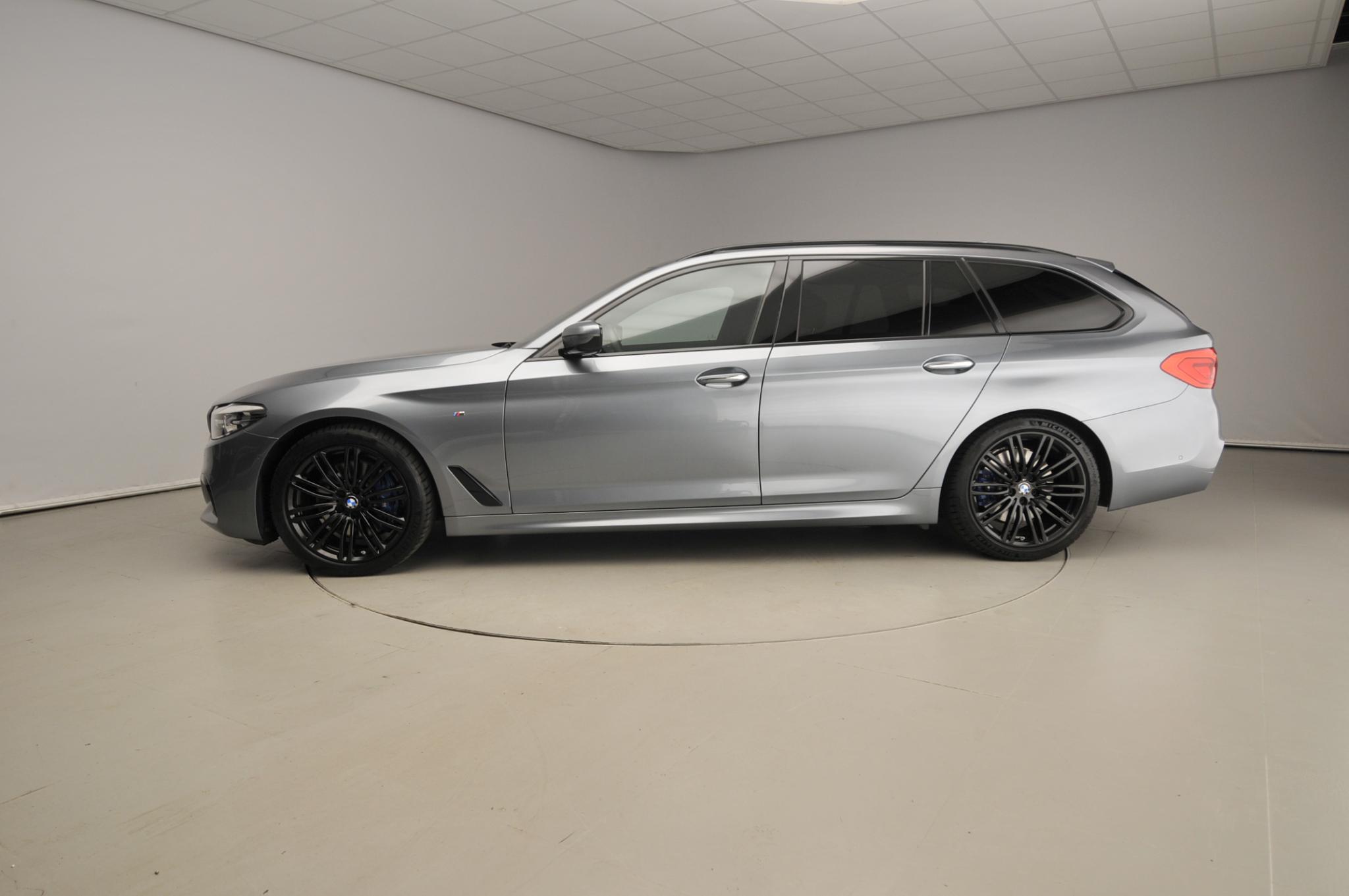 BMW 5 Serie Touring 530i xDrive - Afbeelding 2