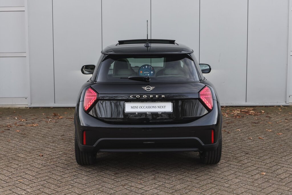 MINI 3-Deurs 7