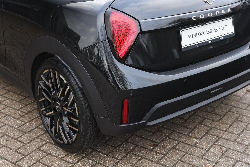 MINI 3-Deurs 30
