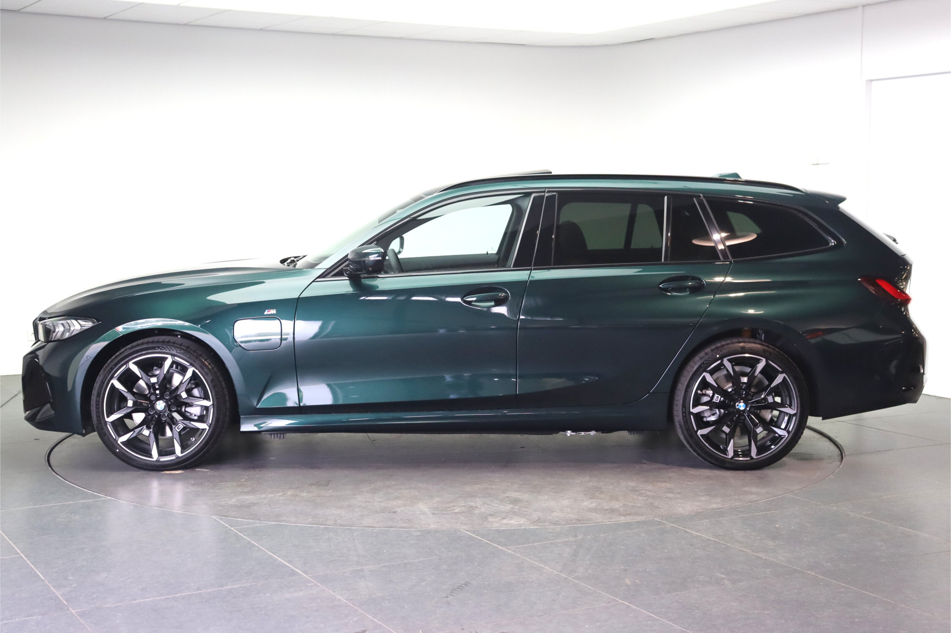 BMW 3 Serie Touring 330e M Sport Automaat