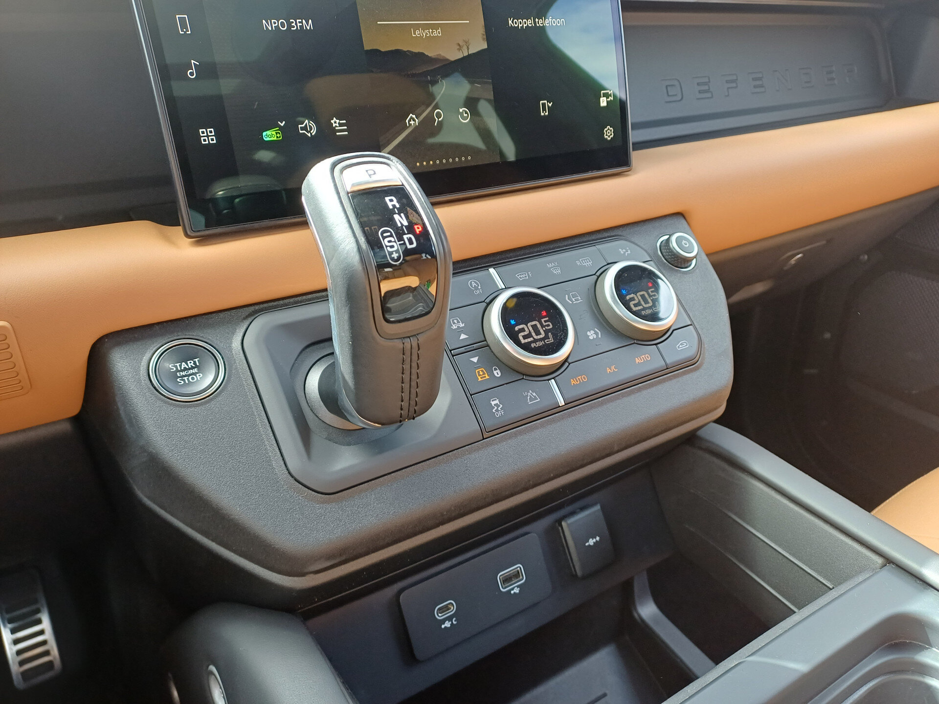 Land Rover Defender 110 5.0 P525 110 V8 Carpathian Edition - Afbeelding 3