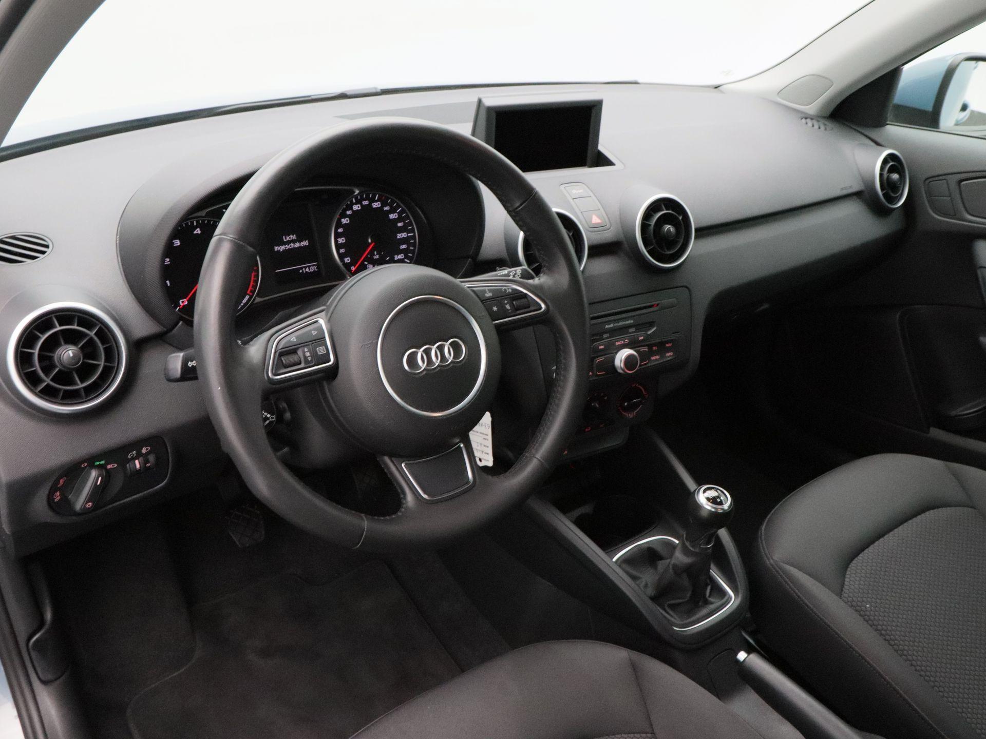 Audi A1 Sportback 1.2 TFSi Attraction Pro Line Business - Afbeelding 3