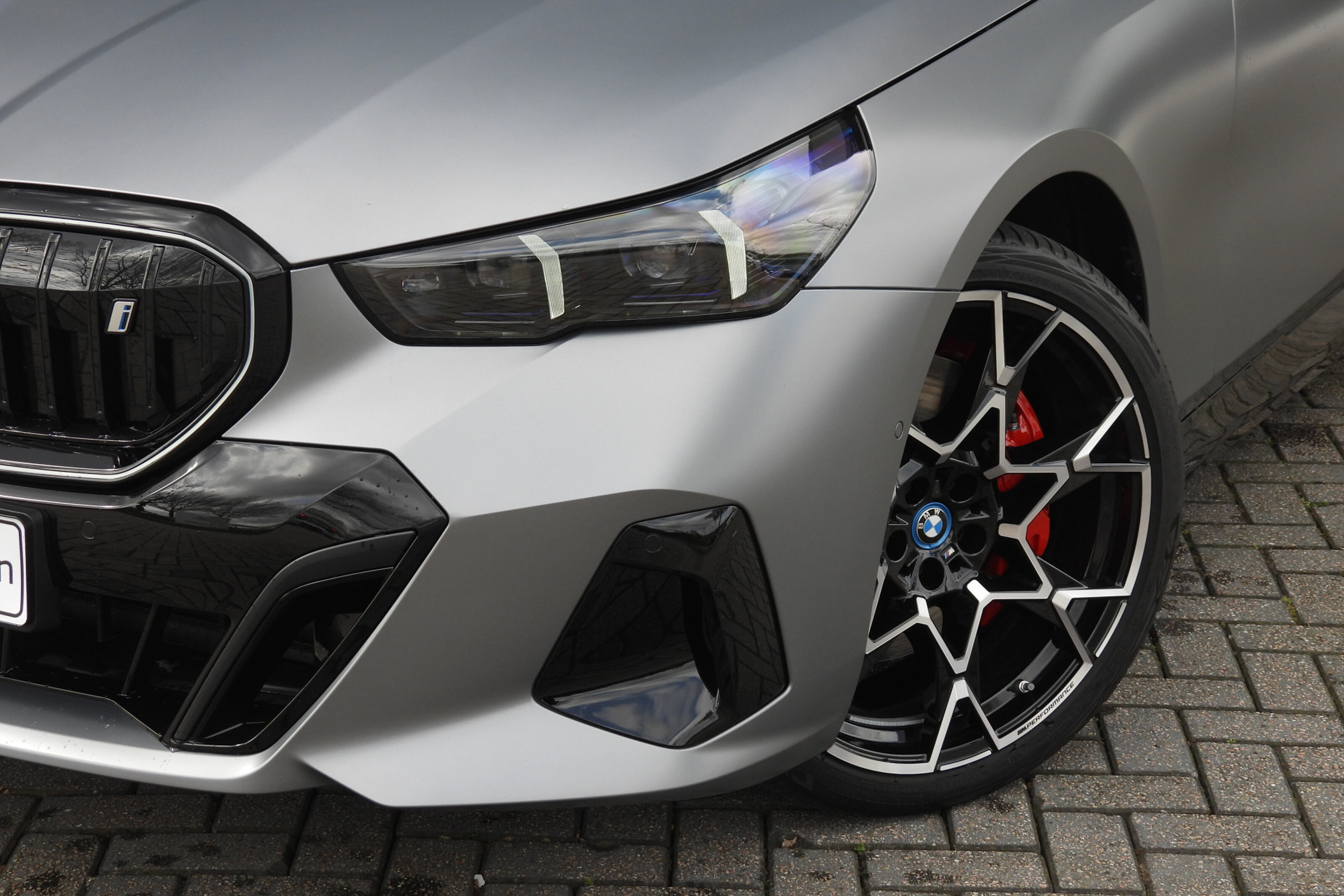 BMW i5 8