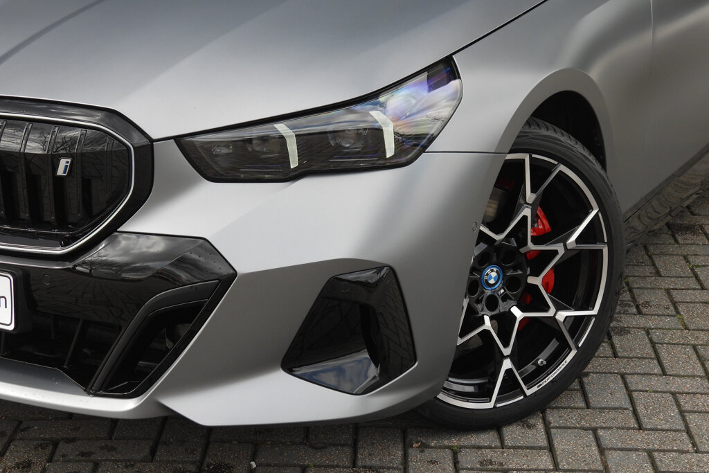 BMW i5 8