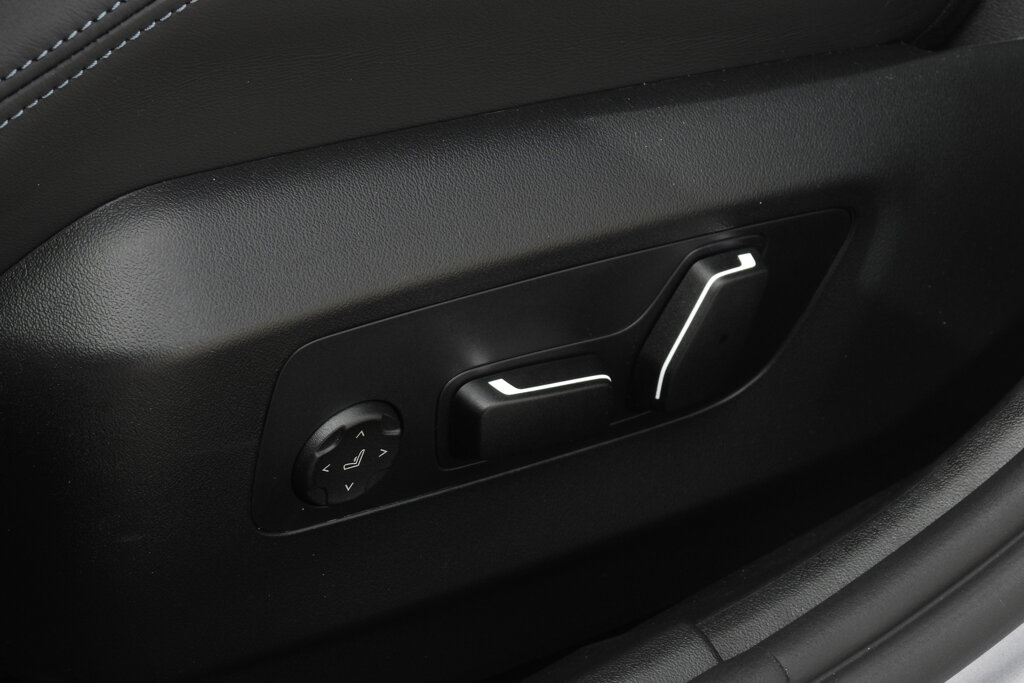 BMW i5 21