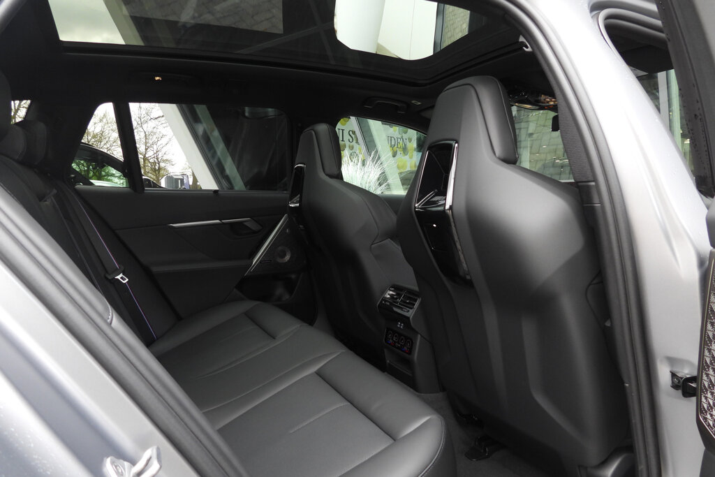 BMW i5 37
