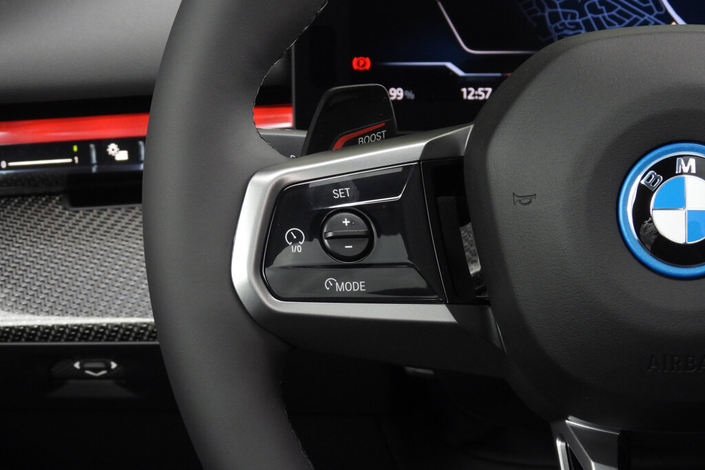 BMW i5 42