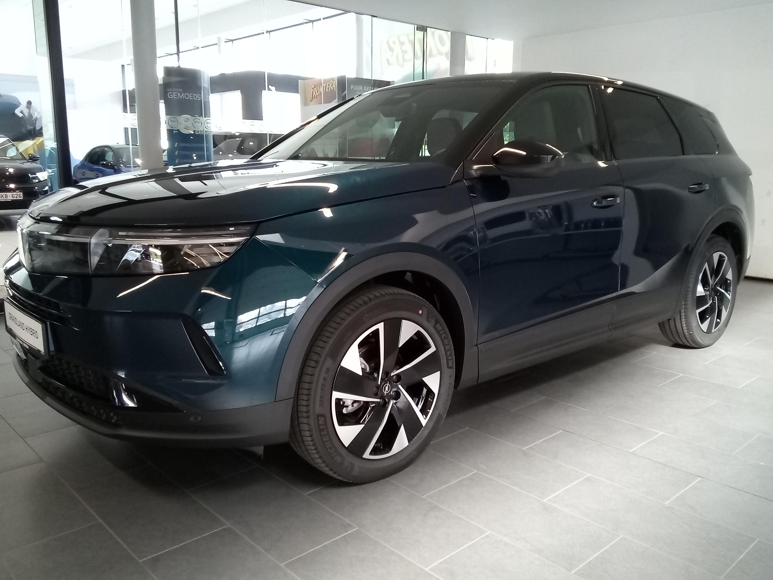Opel Grandland GS 1.2 turbo hybrid