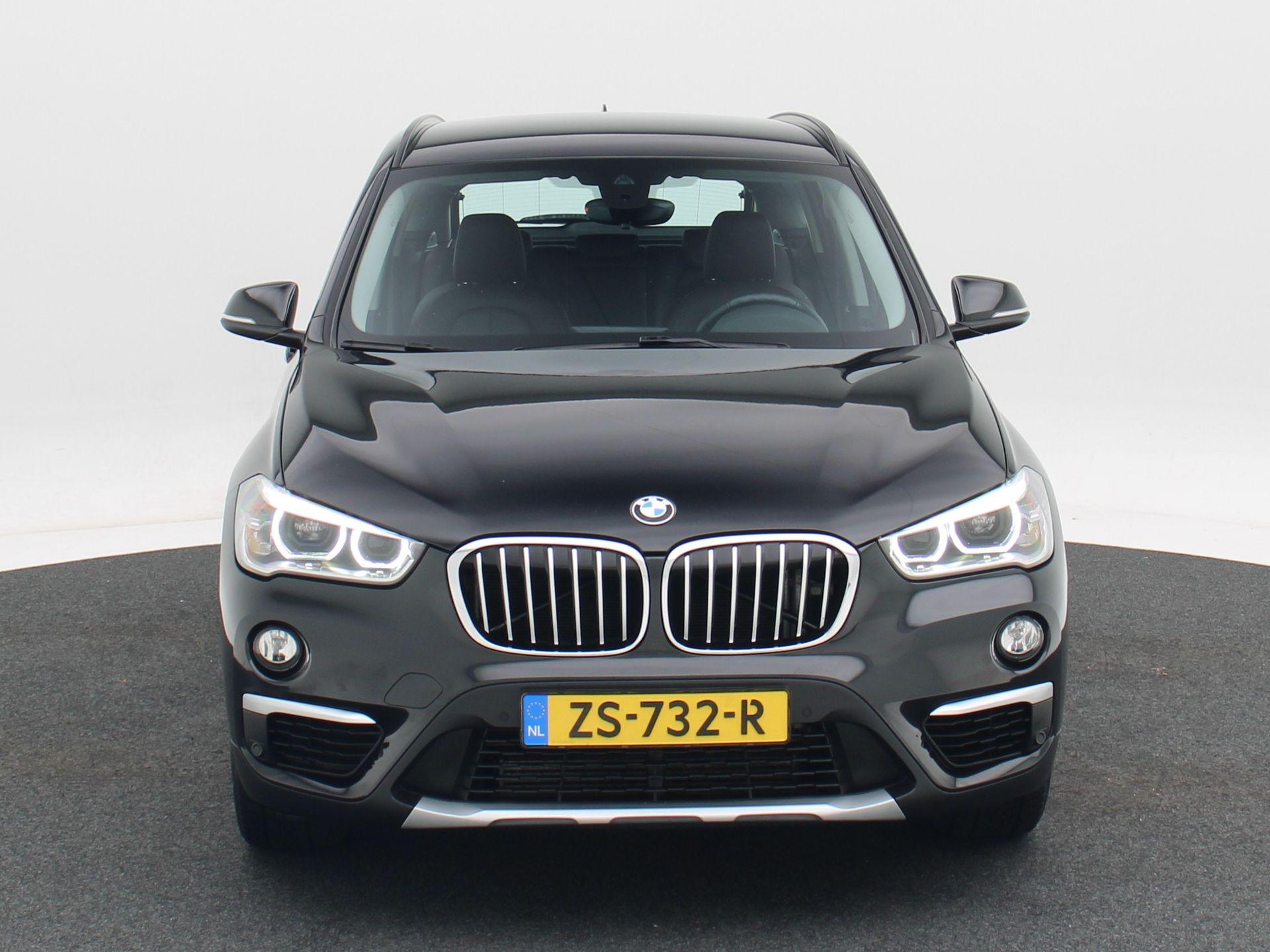 BMW X1 sDrive20i 192 Pk High Executive - Afbeelding 4