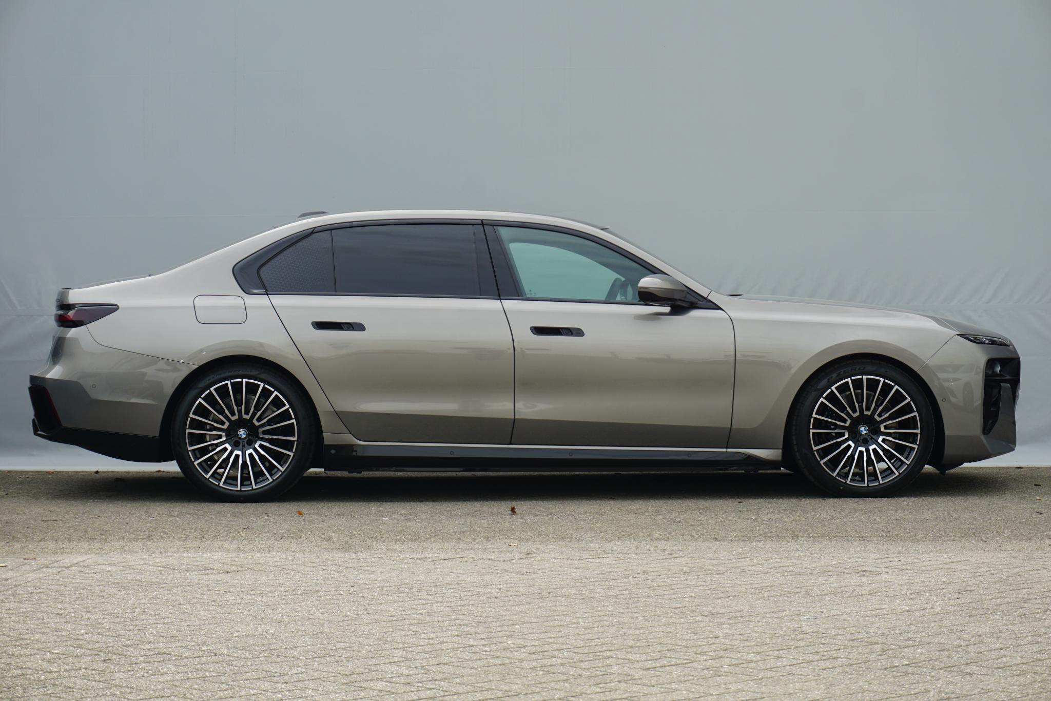 BMW i7 xDrive60 106 kWh - Afbeelding 4