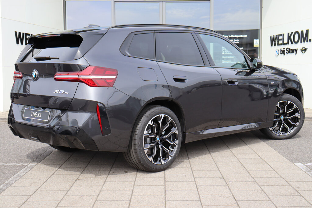 BMW X3 7