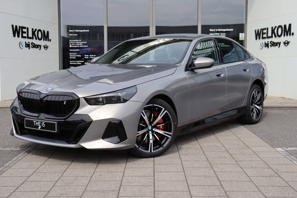 BMW i5 1