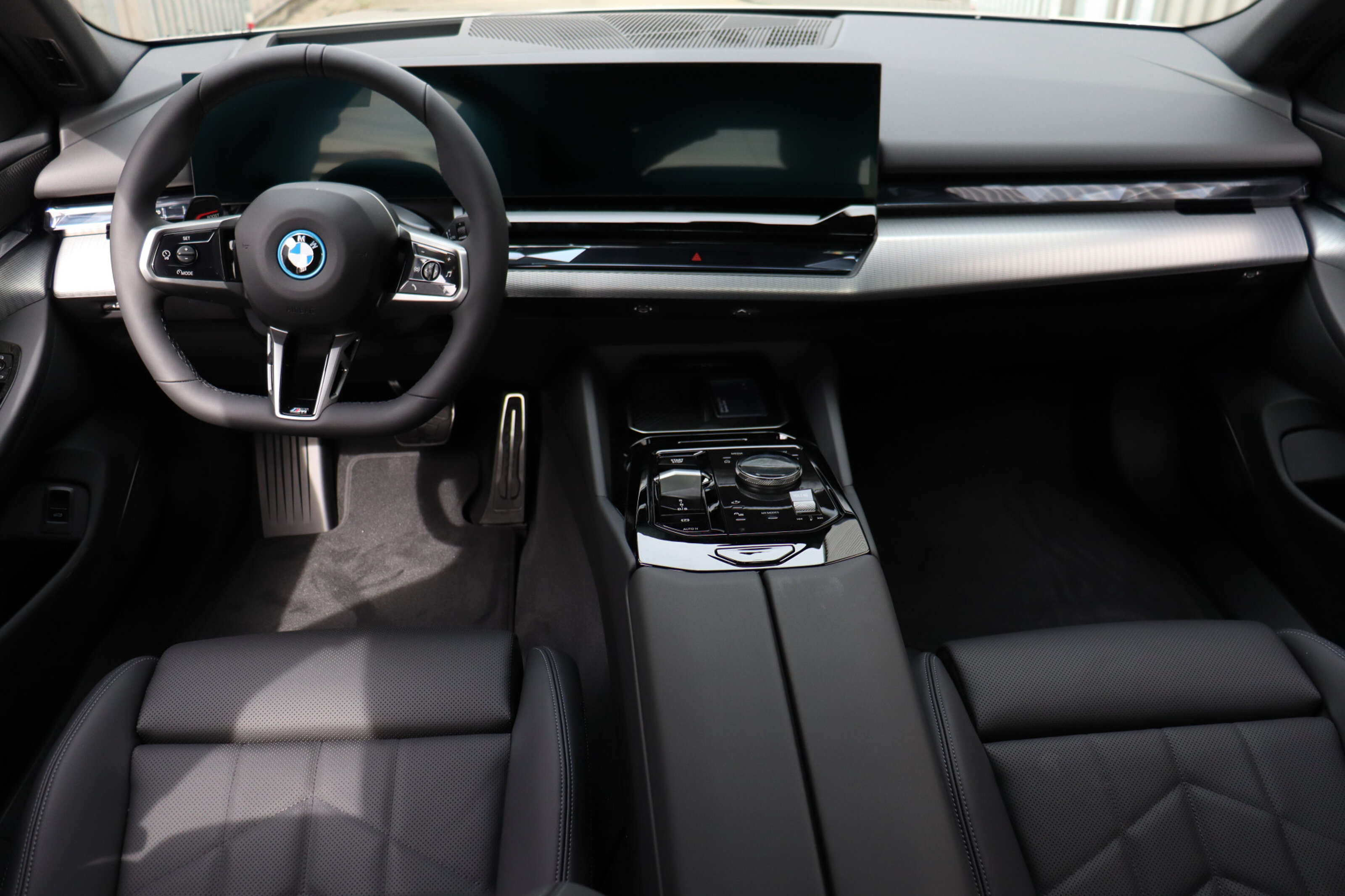 BMW i5 9
