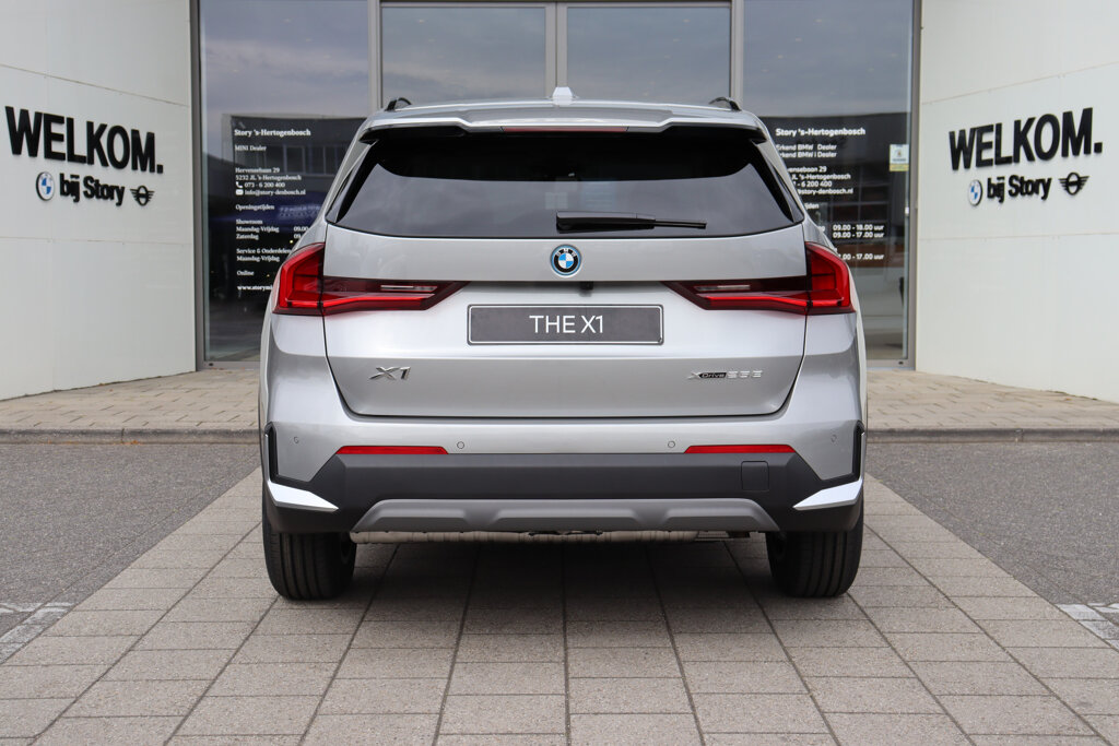BMW X1 6