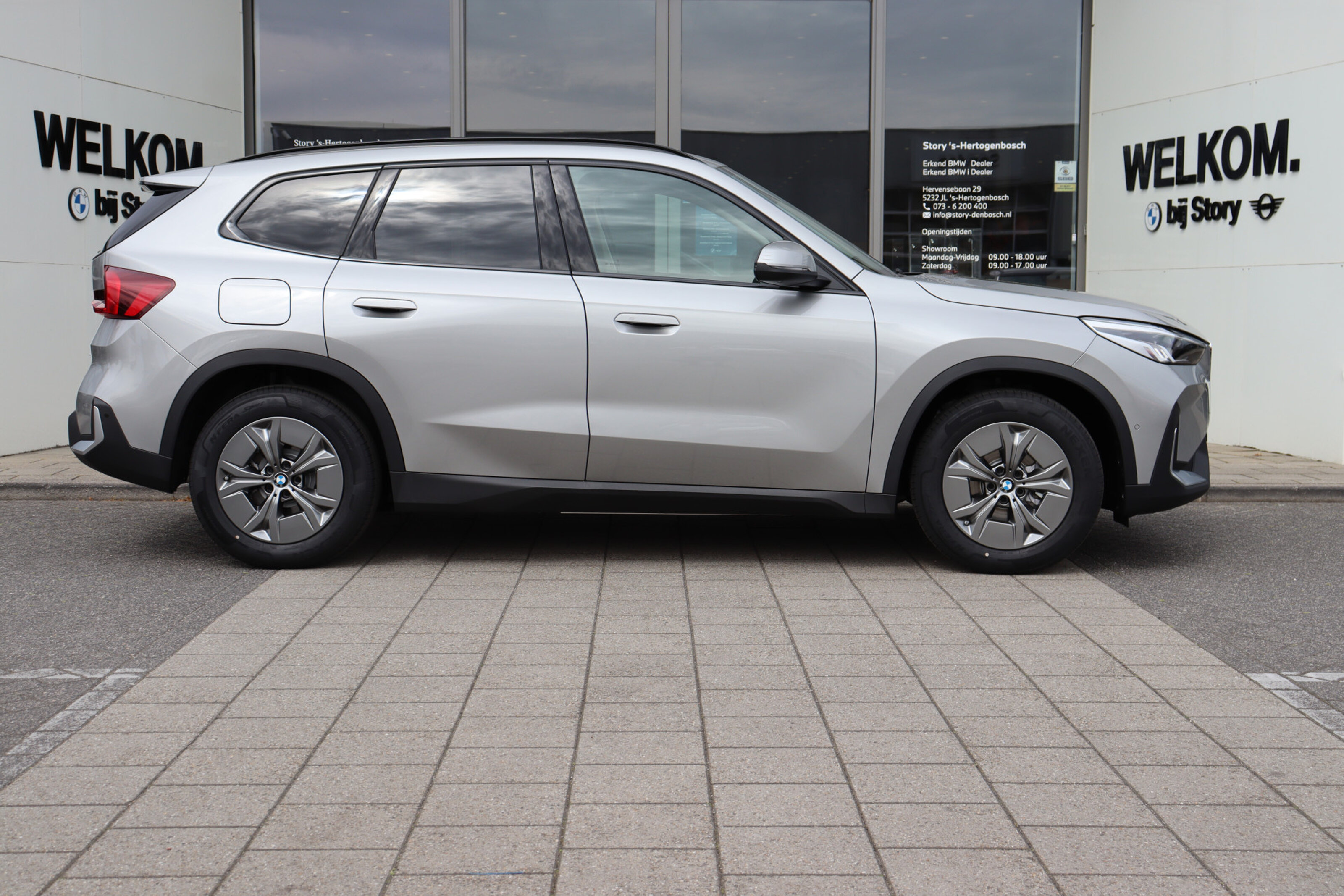 BMW X1 8