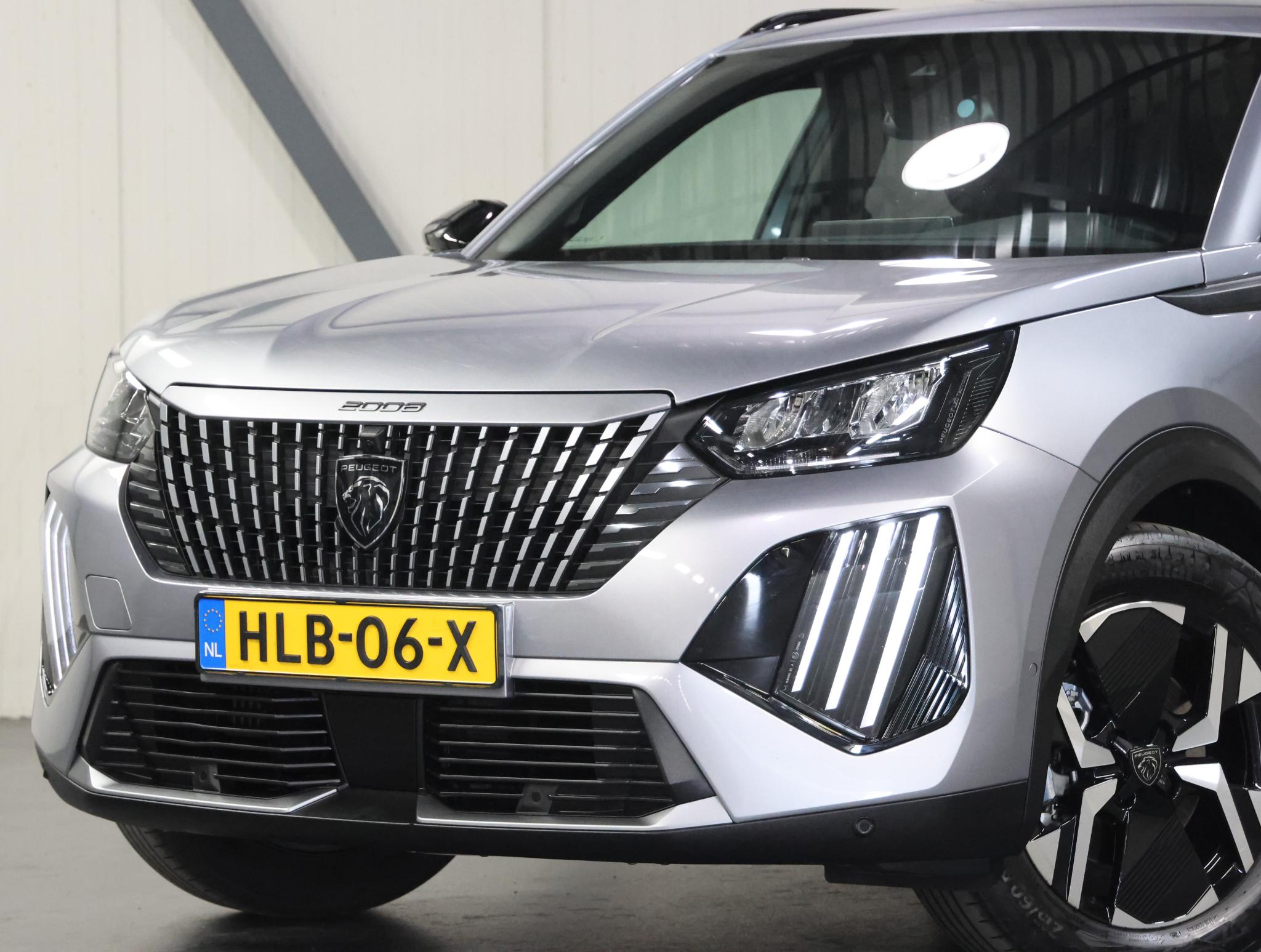 Peugeot 2008 1.2 Hybrid 145PK Allure - Afbeelding 5