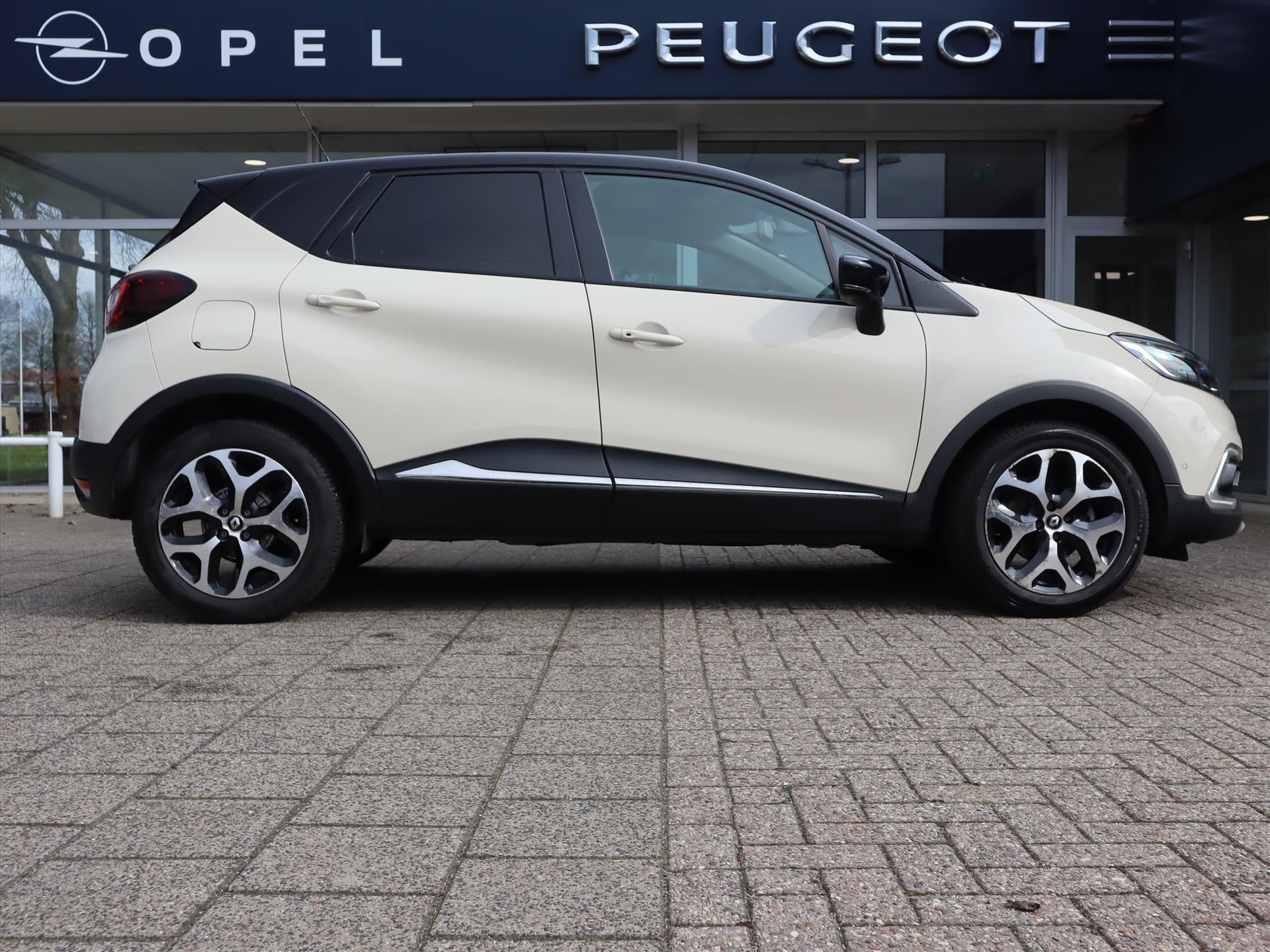 Renault Captur Intens Energy TCe 120pk EDC Automaat S&S, Rijklaarprijs, Navigatie Camera Climate control Trekhaak - Afbeelding 3