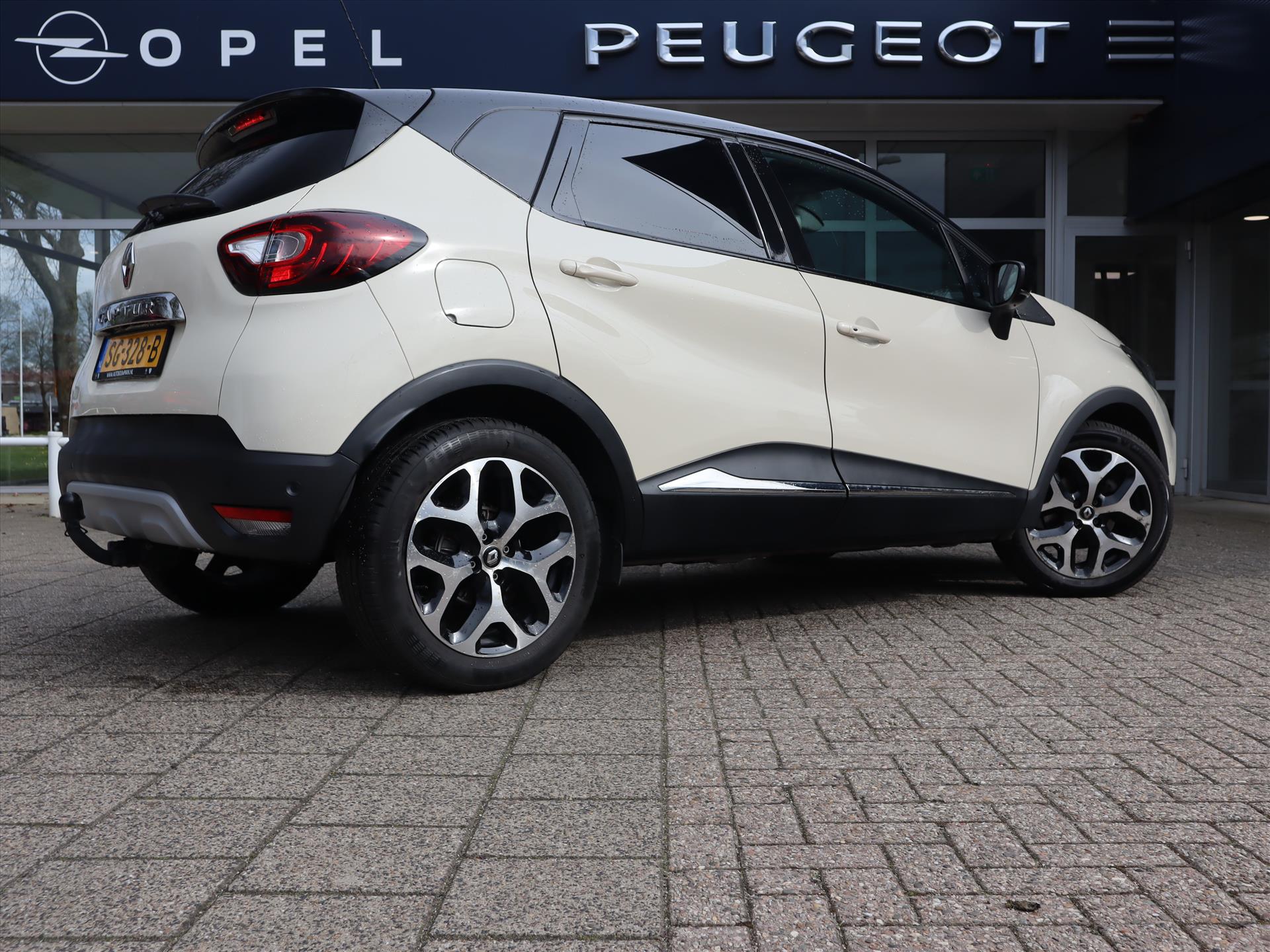 Renault Captur Intens Energy TCe 120pk EDC Automaat S&S, Rijklaarprijs, Navigatie Camera Climate control Trekhaak - Afbeelding 4