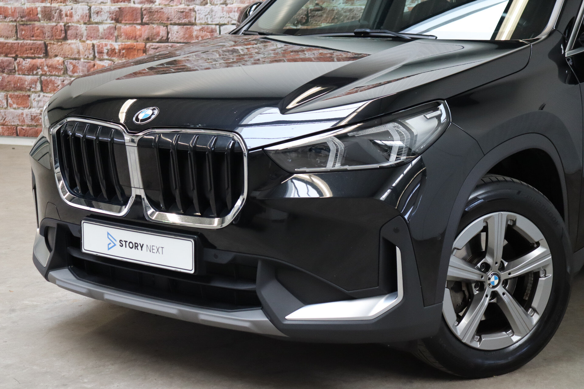 BMW X1 sDrive18i High Executive Automaat - Afbeelding 2