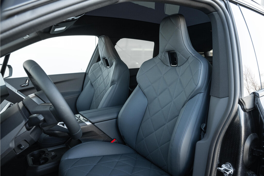 BMW iX 4