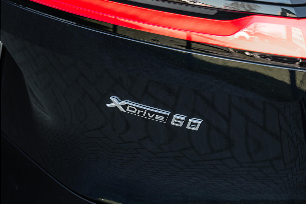 BMW iX 21