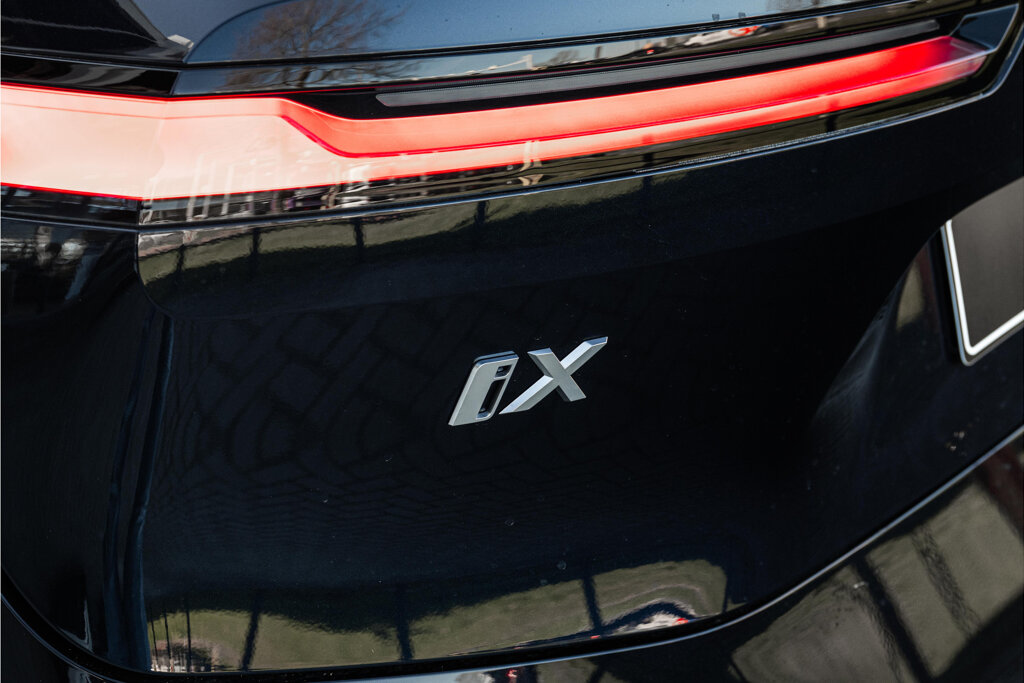 BMW iX 22