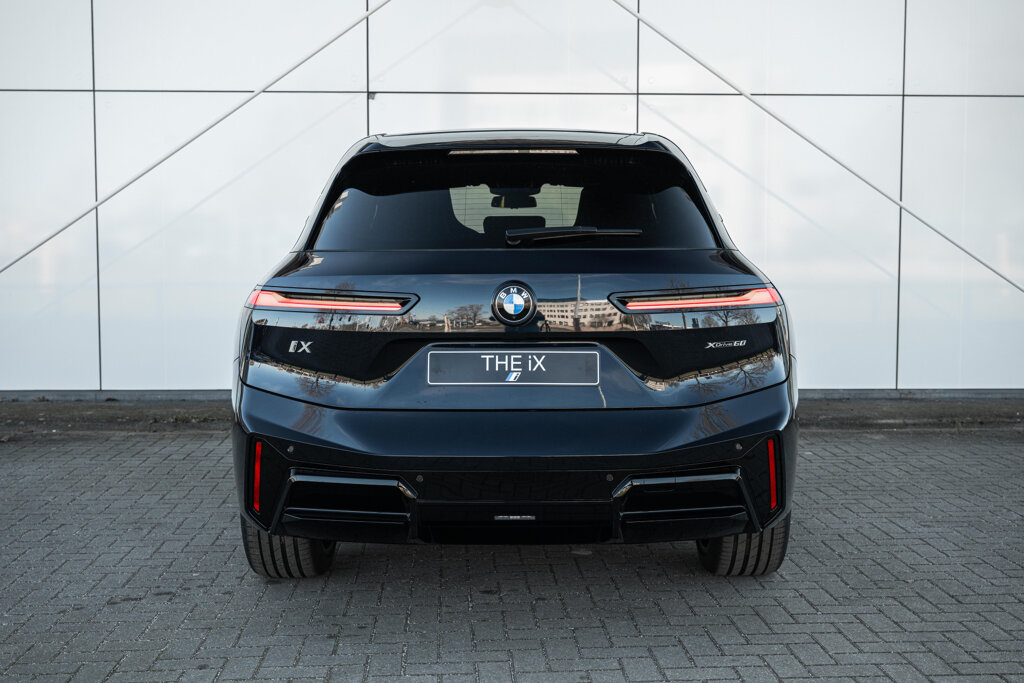 BMW iX 31