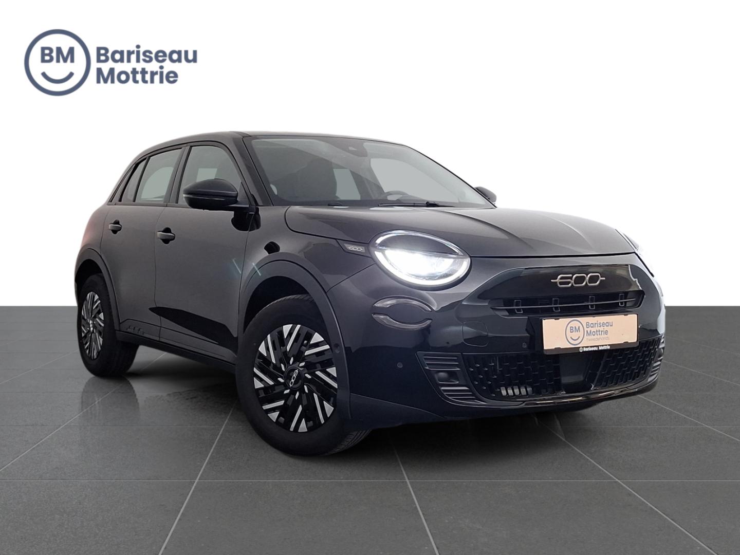 Fiat 600 HYBRID AUTOMAAT *CAMERA SENSOREN*DAB*GPS*CARPLAY*KLIMAATREGELING*