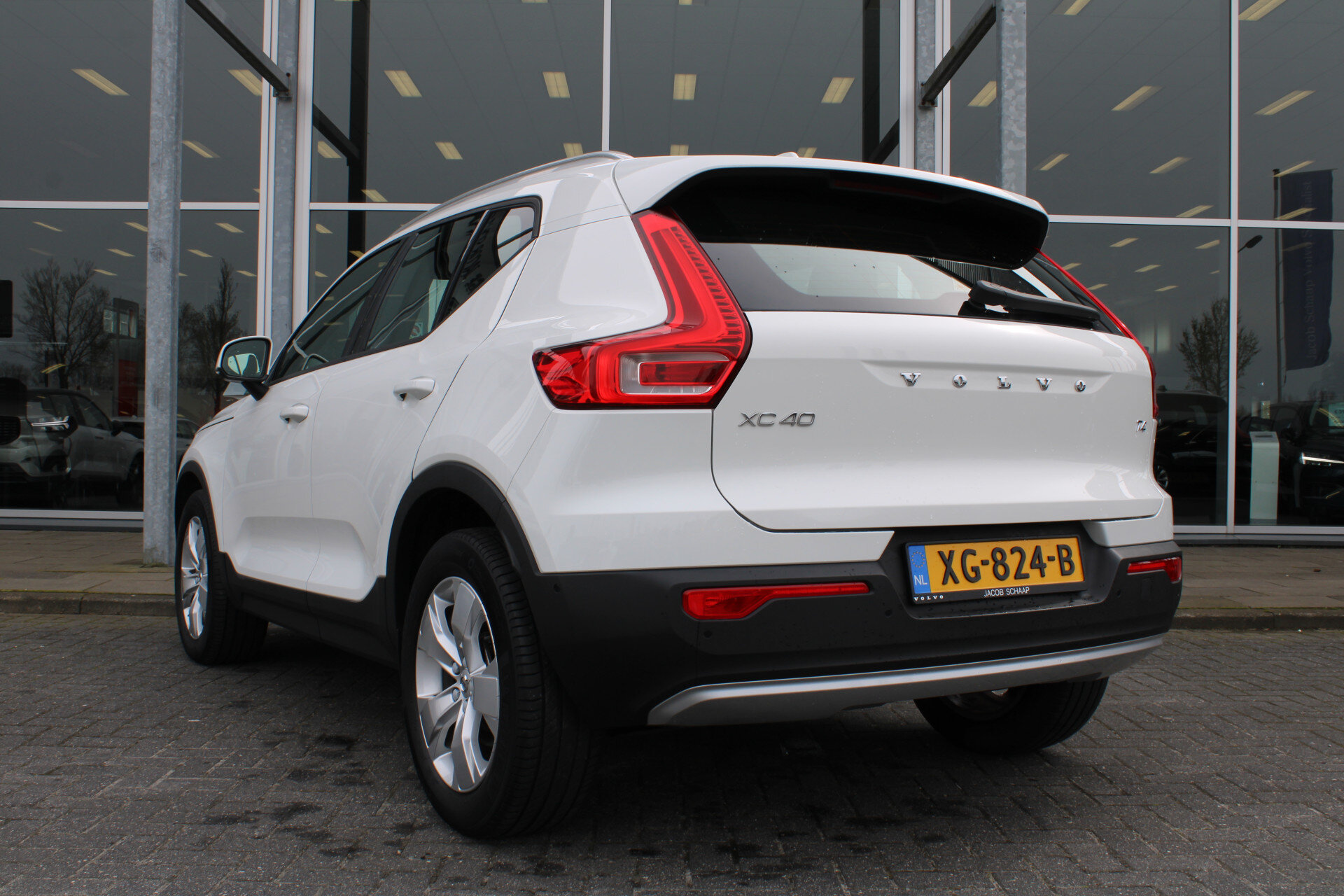 Volvo XC40 T4 191PK Automaat Momentum - Afbeelding 3