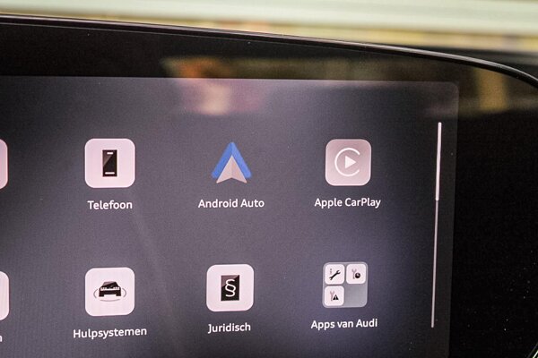 Apple Carplay/Android Auto