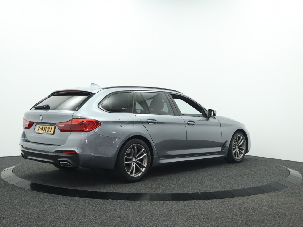 BMW 5 Serie Touring 520i High Executive Edition | Leder | Navigatie | Cruise control - Afbeelding 2
