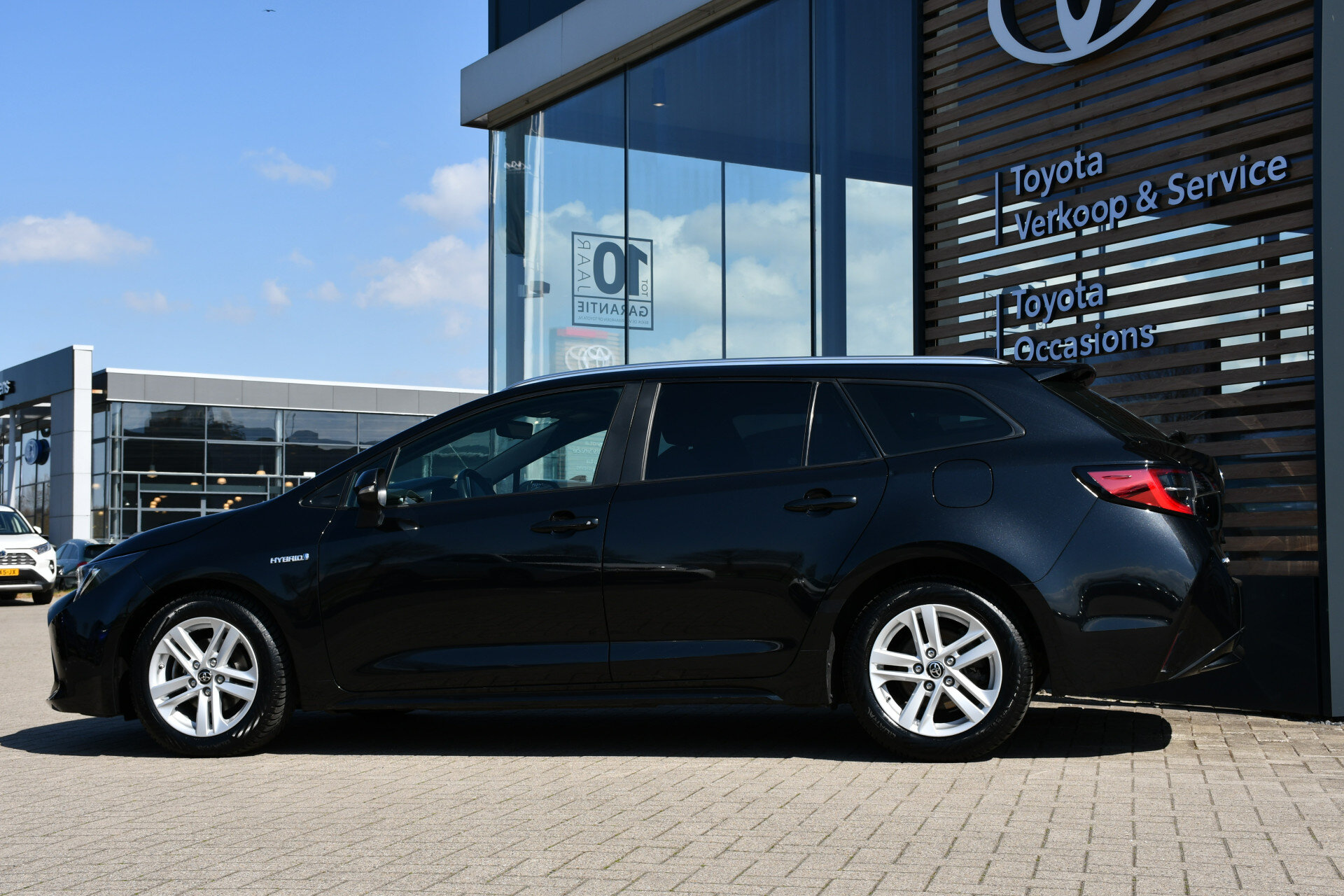 Toyota Corolla Touring Sports 1.8 Hybrid Active Limited Automaat 122pk - Afbeelding 2