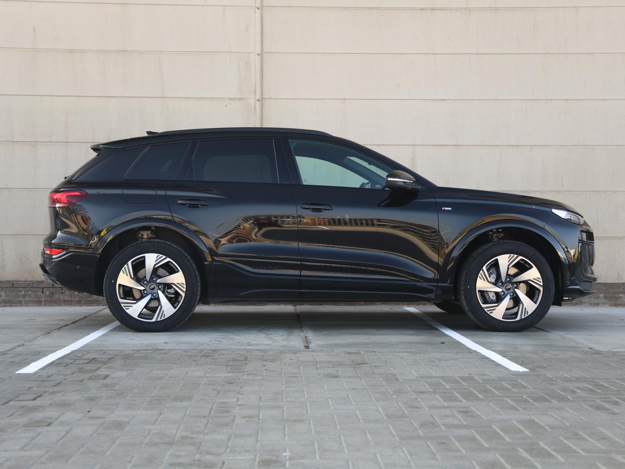 Audi Q6 e-tron S edition | 83Kwh | 252 PK SUV - Afbeelding 2